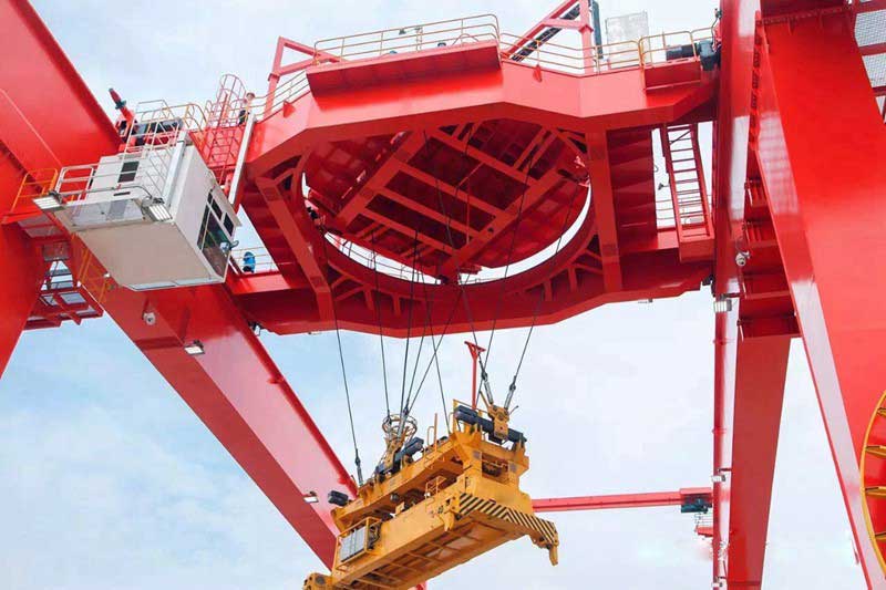 AIDE-Upper-Rotary-Bridge-Crane